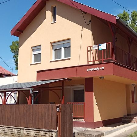 Gyoengyvirag Apartmanhaz Hajdúszoboszló Dış mekan fotoğraf
