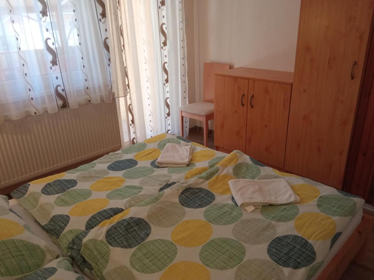 Gyoengyvirag Apartmanhaz Hajdúszoboszló Dış mekan fotoğraf