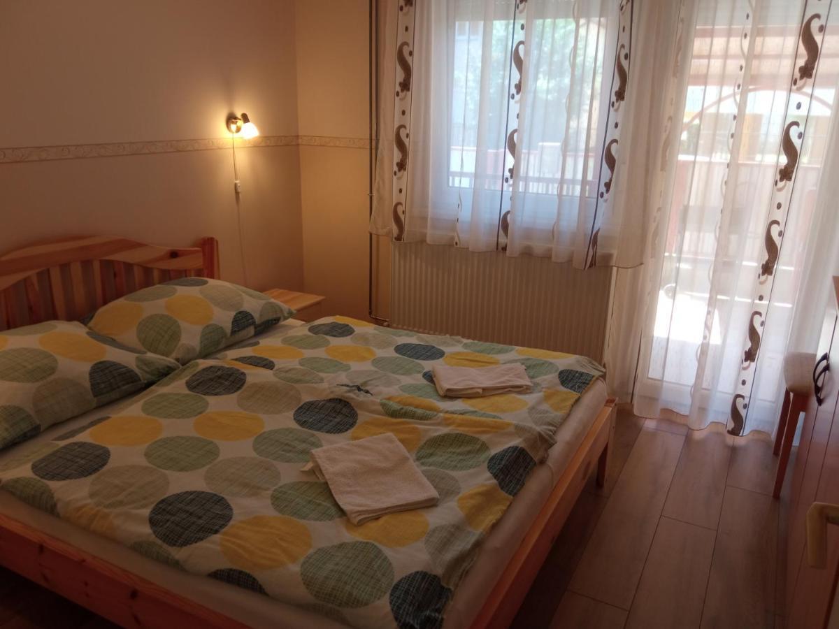 Gyoengyvirag Apartmanhaz Hajdúszoboszló Dış mekan fotoğraf