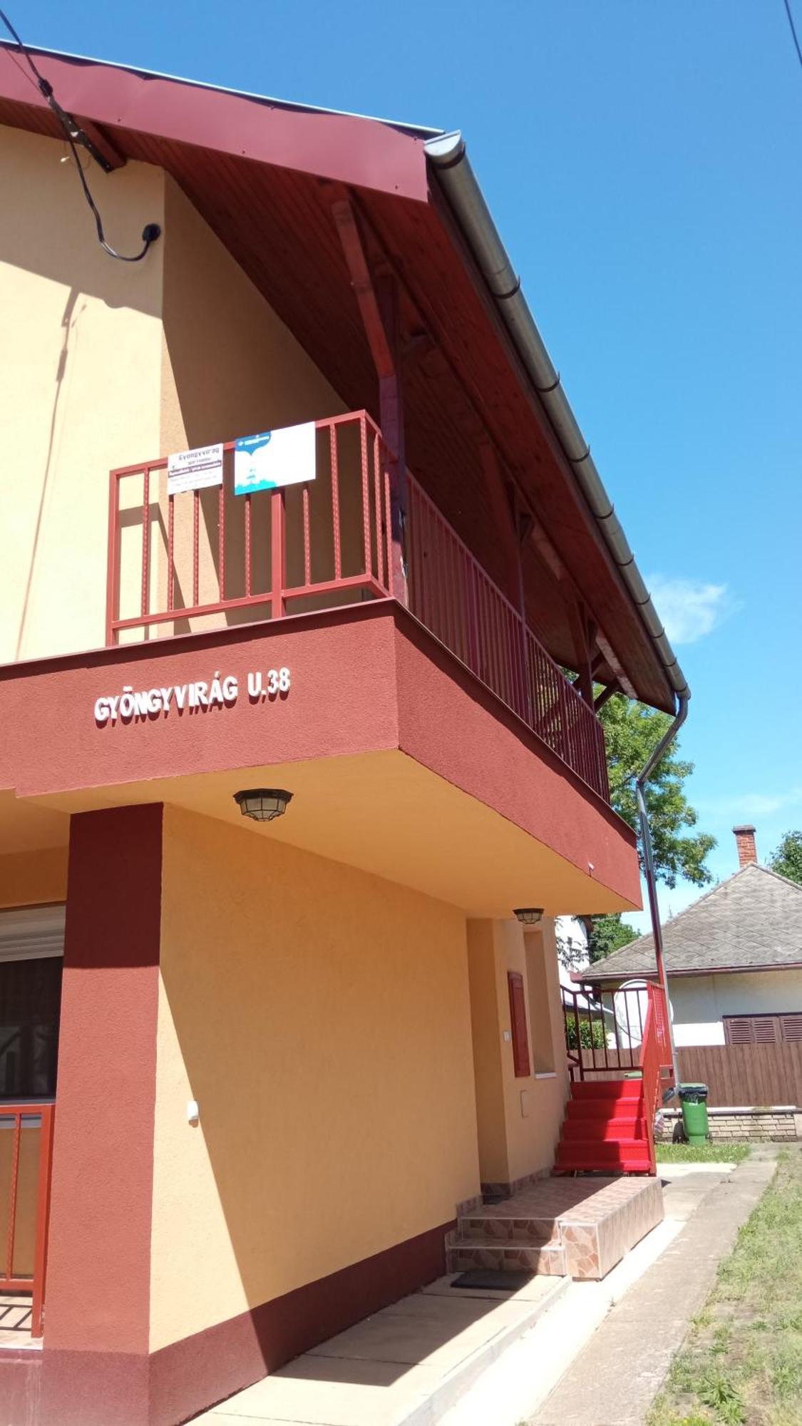 Gyoengyvirag Apartmanhaz Hajdúszoboszló Dış mekan fotoğraf